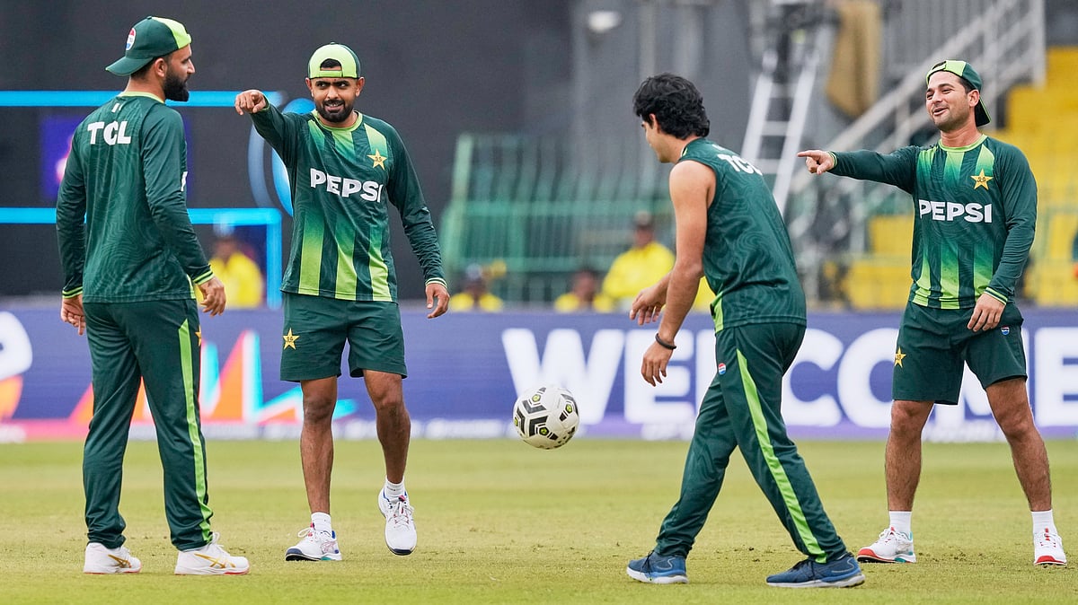 Pakistan's Babar Azam, second left, warms up with teammates before the start of the T20 World Cup cricket match between India and Pakistan in Colombo, Sri Lanka, Sunday, Feb. 15, 2026. - | Photo: AP/Eranga Jayawardena