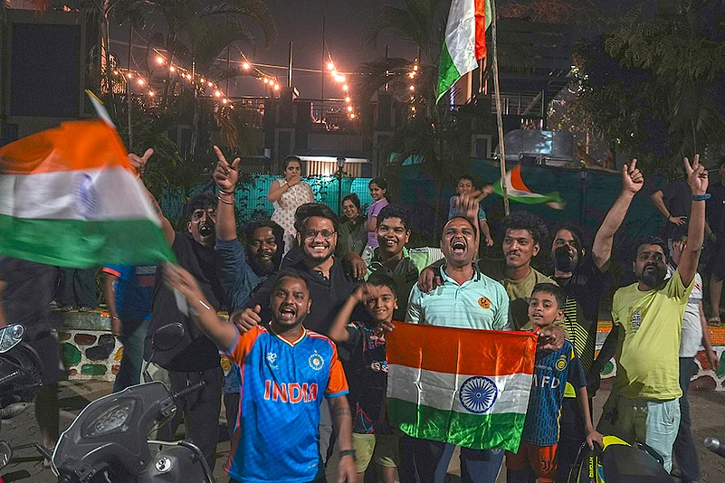 Fans celebrate Indias T20 World Cup win over Pakistan in Mumbai