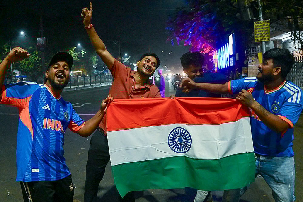 Fans celebrate Indias T20 World Cup win over Pakistan in kolkata