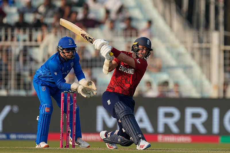 ENG vs ITA T20 WCup Cricket Sam Curran