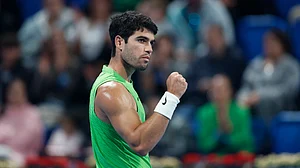 Carlos Alcaraz defeated Arthur Rinderknech at the Qatar Open