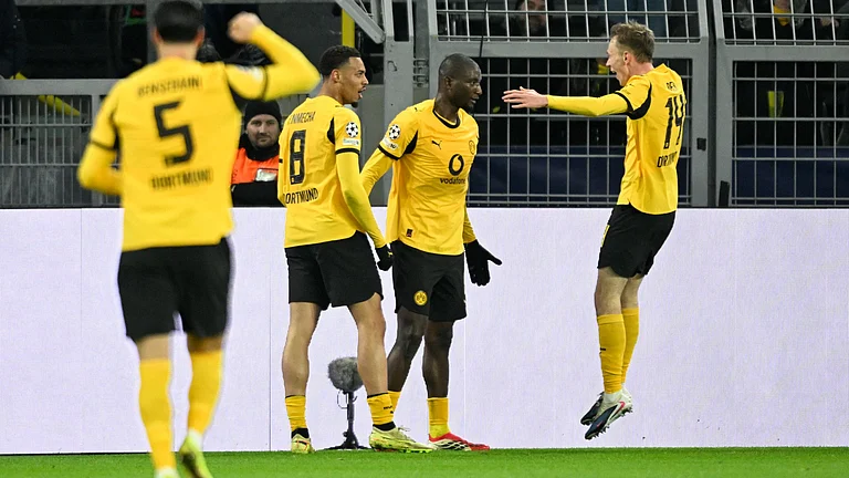 Borussia Dortmund celebrate their second goal against Atalanta - null