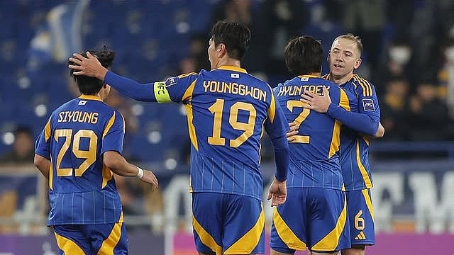 Ulsan HD footballers celebrating a goal during AFC Champions League 2025-26 Elite match.  - uhdfc_1983/Instagram