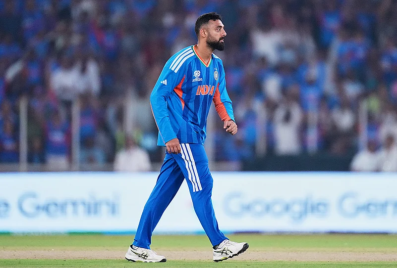 India Vs Netherlands ICC T20 World Cup Cricket-Varun Chakravarthy