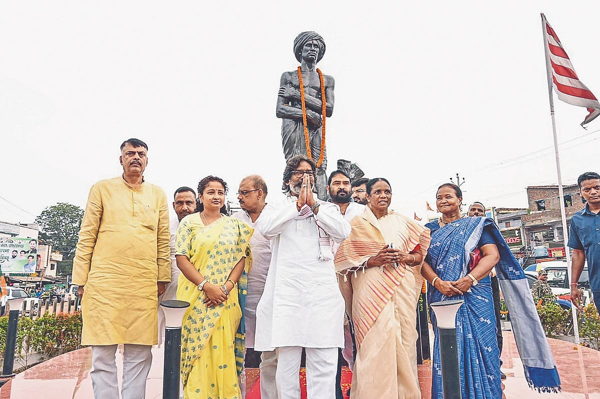 सरना धर्म कोड अब हेमंत सोरेन की राजनीति के केंद्र में नहीं