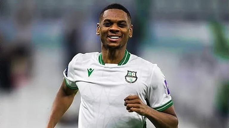 Al Ahli Doha's Sekou Yansane celebrates after scoring during the AFC Champions League Two match against Sepahan on February 18, 2026. - | Photo: Instagram/ahliqat