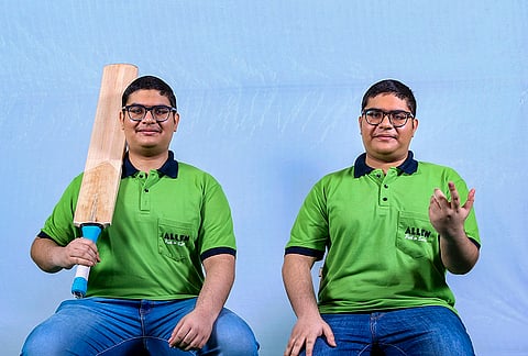 Identical twins Mahroof Ahmed Khan and Masroor Ahmed Khan, both scored an identical 285 in their JEE Main, hitting the 99.998th percentile. 