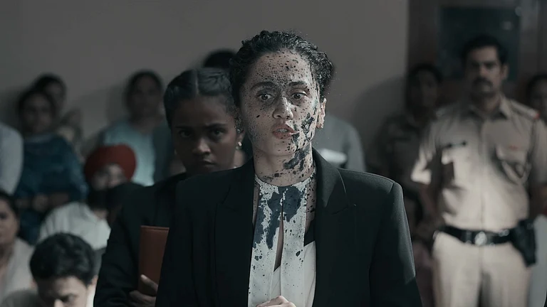 Taapsee Pannu in Assi - YouTube