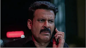 Netflix India : Manoj Bajpayee in Ghooskhor Pandat