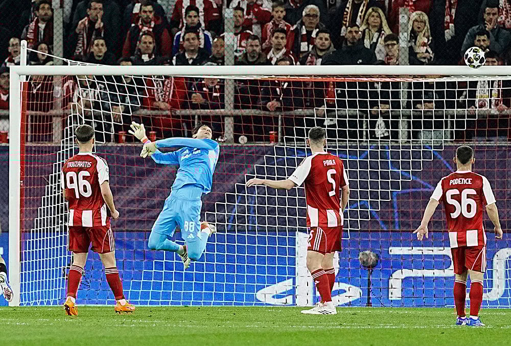 Olympiakos Vs Bayer Leverkusen Champions League play-off soccer-Konstantinos Tzolakis