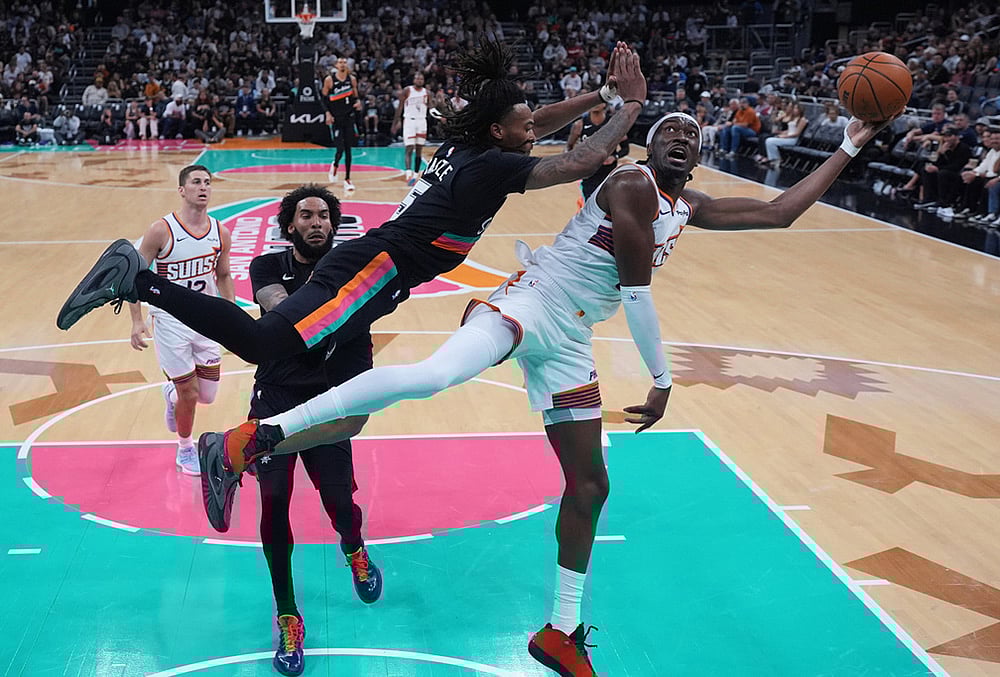 San Antonio Spurs Vs Phoenix Suns NBA basketball 2025-26-Mark Williams