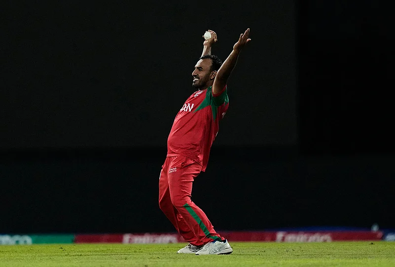 Australia vs Oman T20 world cup cricket-Shakeel Ahamed