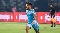 Kerala Blasters Vs Mumbai City FC Live Streaming, ISL 2025-26: When And Where To Watch, Head-To-Head MumbaiCityFC/X : Mumbai City FC footballer Brandon Fernandes in action during the ISL 2025-26 match against Chennaiyin FC>