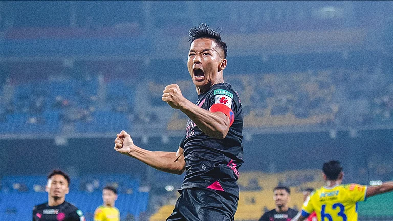 Lallianzuala Chhangte celebrating after scoring a goal against Kerala Blasters in ISL 2025-26. - IndSuperLeague/X