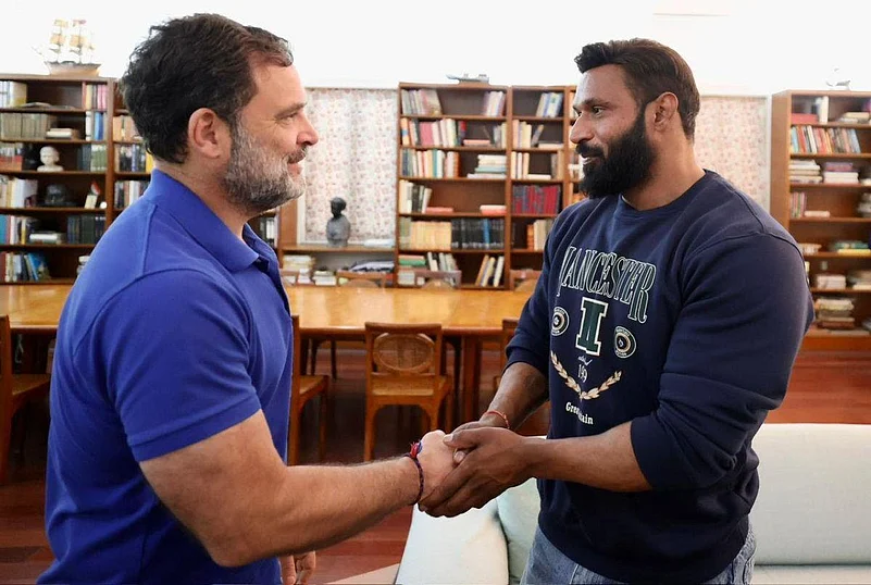 Mohammad Deepak meets Rahul Gandhi