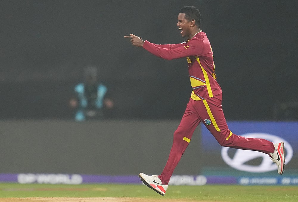 Zimbabwe vs West Indies T20 World Cup super 8 match-Akeal Hosein