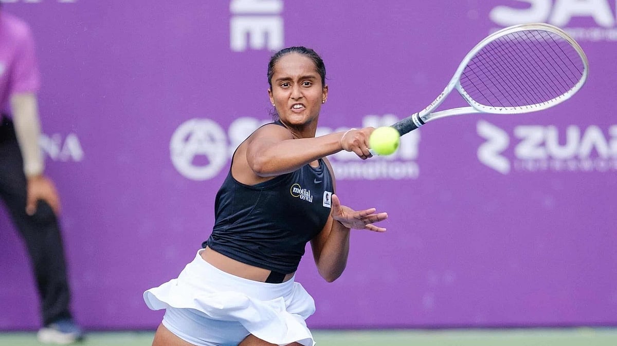 who is vaishnavi adkar india women singles w100 final