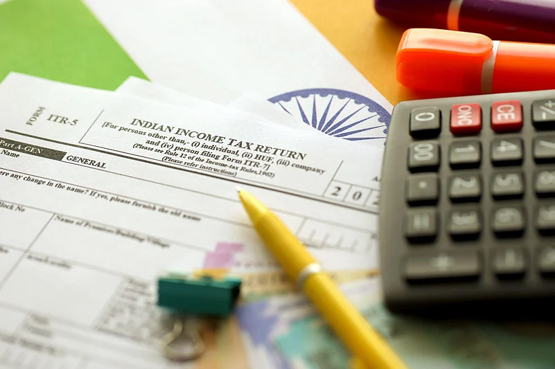 Indian Income Tax Return form with a calculator