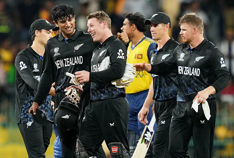 New Zealand's Rachin Ravindra and Tim Seifert have a chat after winning the T20 World Cup cricket match between Sri Lanka and New Zealand in Colombo, Sri Lanka. - | Photo: AP/Eranga Jayawardena