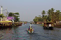 Kerala To Be Renamed Keralam: Will Bengal Become Bangla, Delhi Indraprastha? Shutterstock : Alleppy