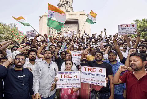 Aspirants protest demanding issuance of the Bihar Teacher Recruitment Examination (TRE) 4.0 advertisement, in Patna.