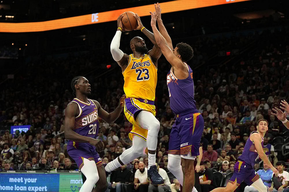 Basketball: Los Angeles Lakers vs Phoenix Suns