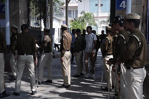 Delhi Police outside Patiala High court 