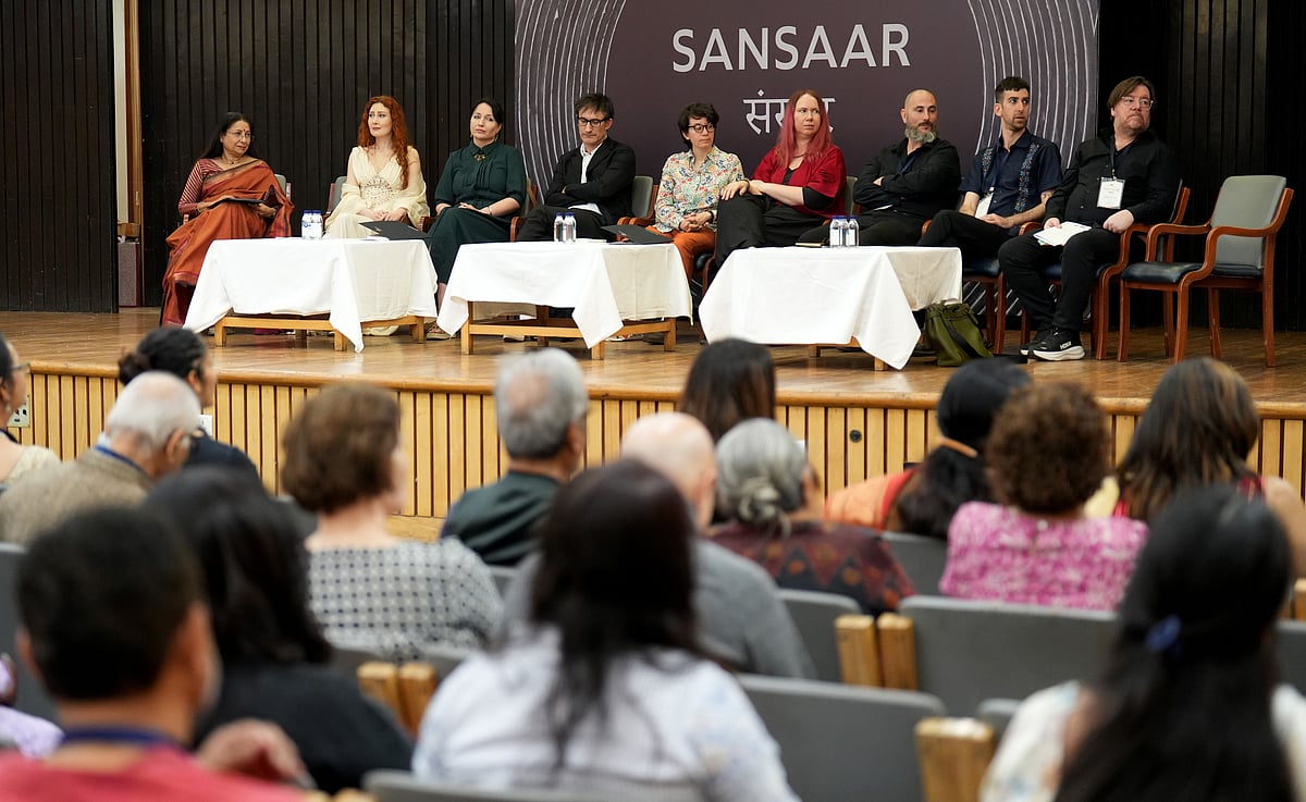 SURESH K PANDEY : Eight poets representing different nationalities were present on the inaugural day of Sansaar at IIC, New Delhi