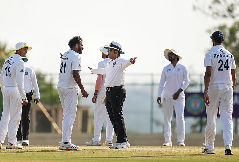 Ranij Trophy Final: Karnataka vs J-K photo-Vijaykumar Vyshak