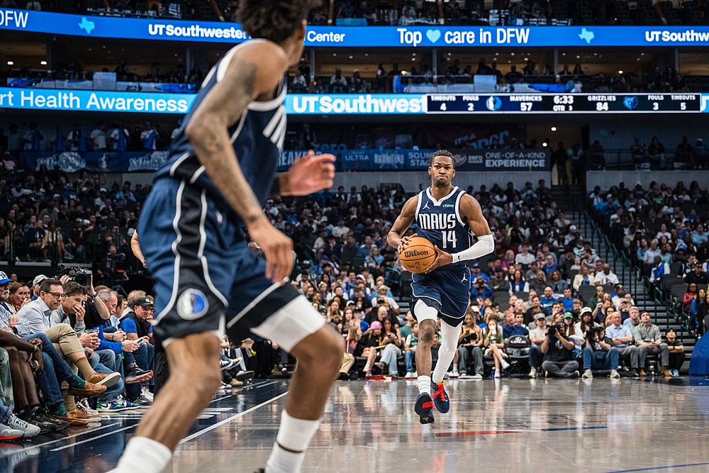 NBA Basketball Game: Memphis Grizzlies vs Dallas Mavericks
