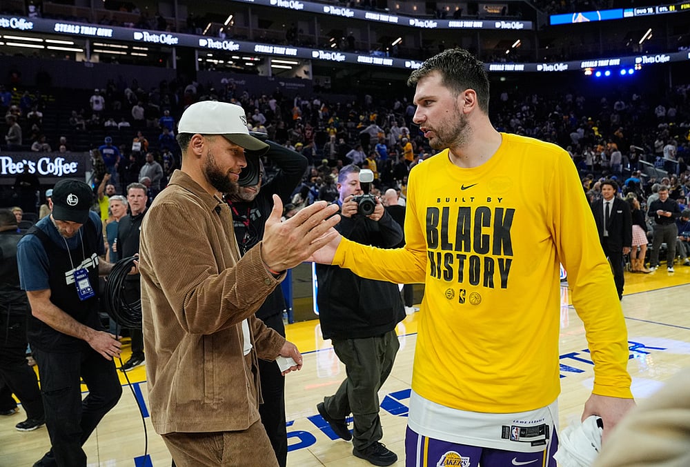 Golden State Warriors Vs Los Angeles Lakers NBA basketball photo-Stephen Curry