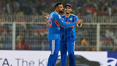 | Photo: AP/Bikas Das