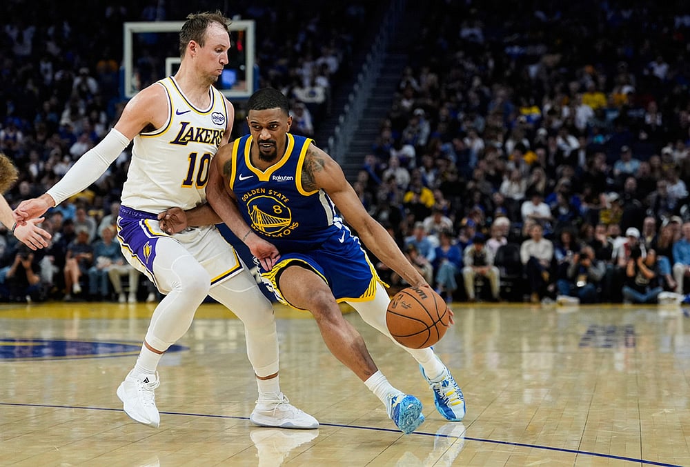 Golden State Warriors Vs Los Angeles Lakers NBA basketball photo-Warriors guard