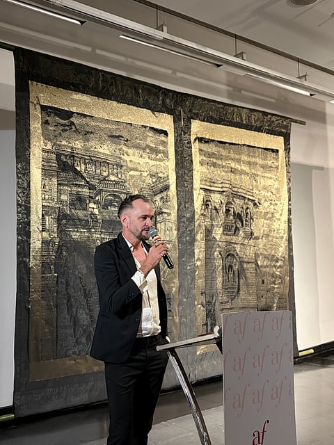 Artist Thomas Henriot