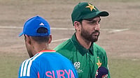 'Doesn't Look Good': Temba Bavuma Speaks His Mind On India-Pakistan No-Handshake Policy AP : Captains Suryakumar Yadav and Salman Agha at the toss for the India vs Pakistan match in ICC T20 World Cup 2026.