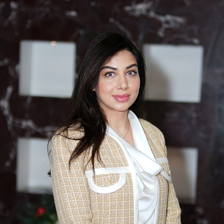 Ishiqa Multani - null