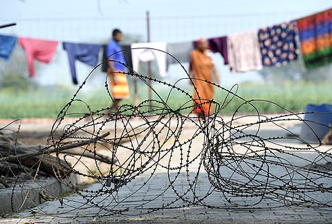 Fencing to guard the victim's family by crpf to safeguard the family of the victim.
