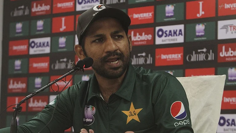 Sarfaraz Ahmed to become Pakistan's head coach in Tests, replacing Azhar Mahmood - File
