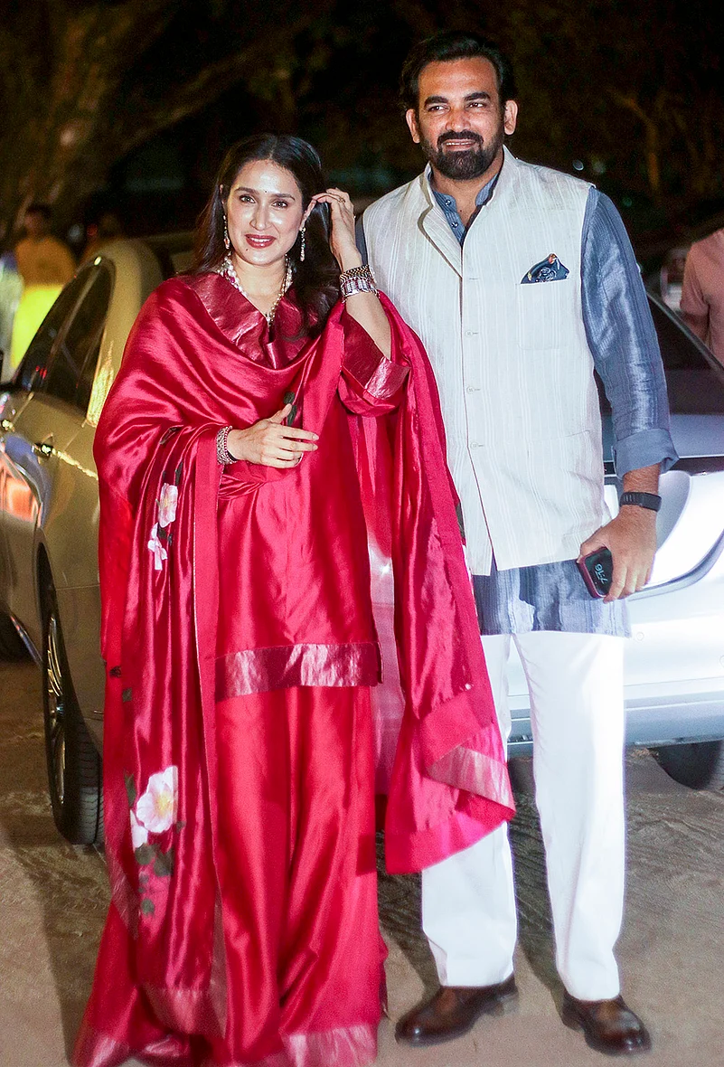 Arjun Tendulkar Saaniya Chandhok Wedding photos-Zaheer Khan