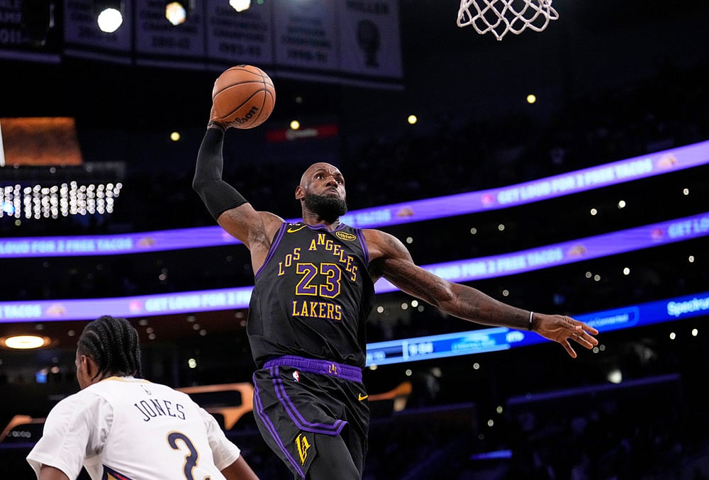 Lakers Vs Pelicans NBA Basketball game-LeBron James