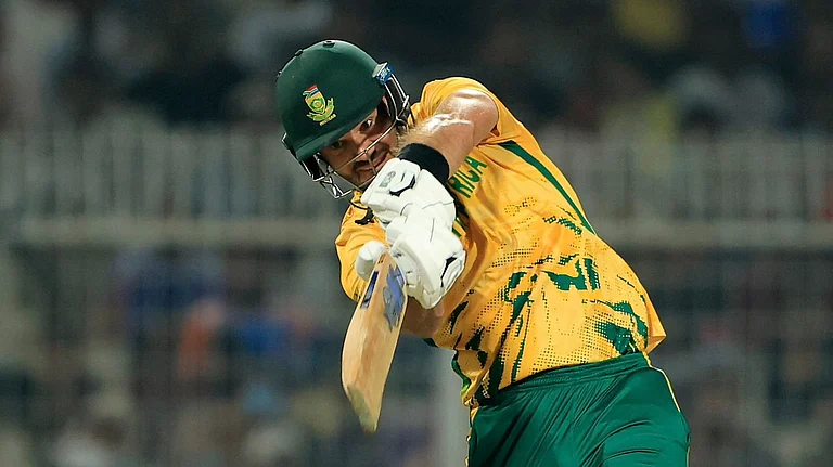 Aiden Markram in action in SA vs NZ ICC T20 World Cup 2026 semi-final at Kolkata. - ProteasMenCSA/X