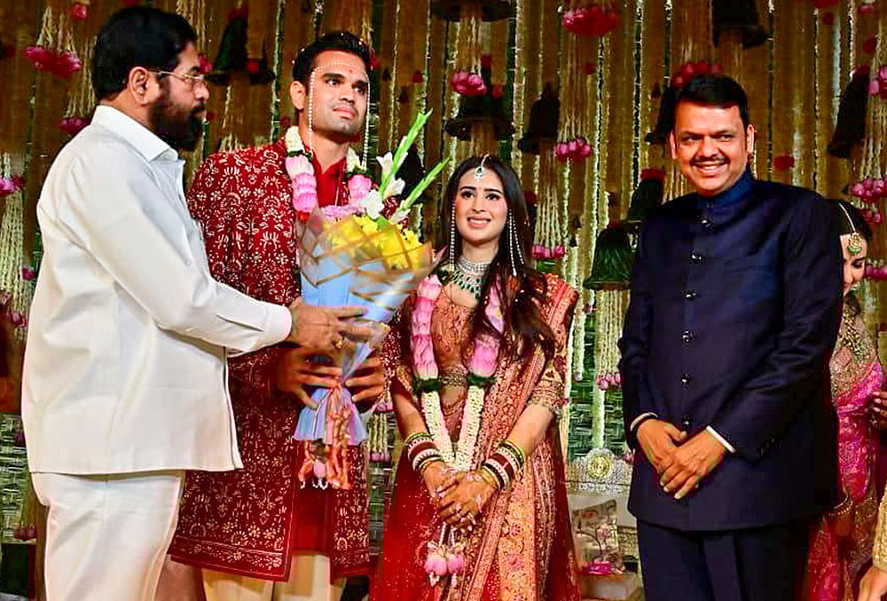 Arjun Tendulkar and Saaniya Chandhok marriage photos-Devendra Fadnavis