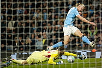 Man City 2-2 Nottingham Forest, English Premier League: Guardiola's Side Drop Points In Title Race | Photo: AP/Dave Thompson : Nottingham Forest's goalkeeper Matz Sels saves at the feet of Manchester City's Erling Haaland during the English Premier League soccer match between Manchester City and Nottingham Forest in Manchester, England.