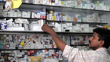 AIOCD Slams Govt Plan To Let PACS Run Jan Aushadhi Kendras Without Pharmacists