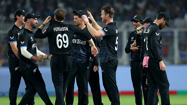 New Zealand cricketers in action against South Africa in ICC T20 World Cup 2026 semi-final. - T20WorldCup/X