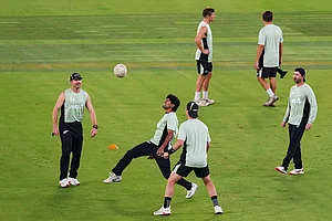 | Photo: PTI/Shailendra Bhojak : New Zealand's Rachin Ravindra, Lockie Ferguson, Devon Conway, Matt Henry and others during a practice session ahead of the ICC Men's T20 World Cup 2026 final cricket match between India and New Zealand, at the Narendra Modi Stadium, in Ahmedabad, Gujarat.