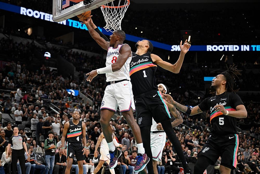 NBA Basketball: San Antonio Spurs vs Los Angeles Clippers