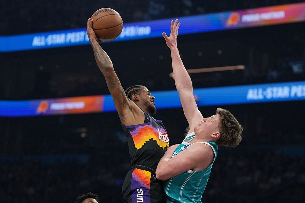 Basketball: Phoenix Suns vs Charlotte Hornets
