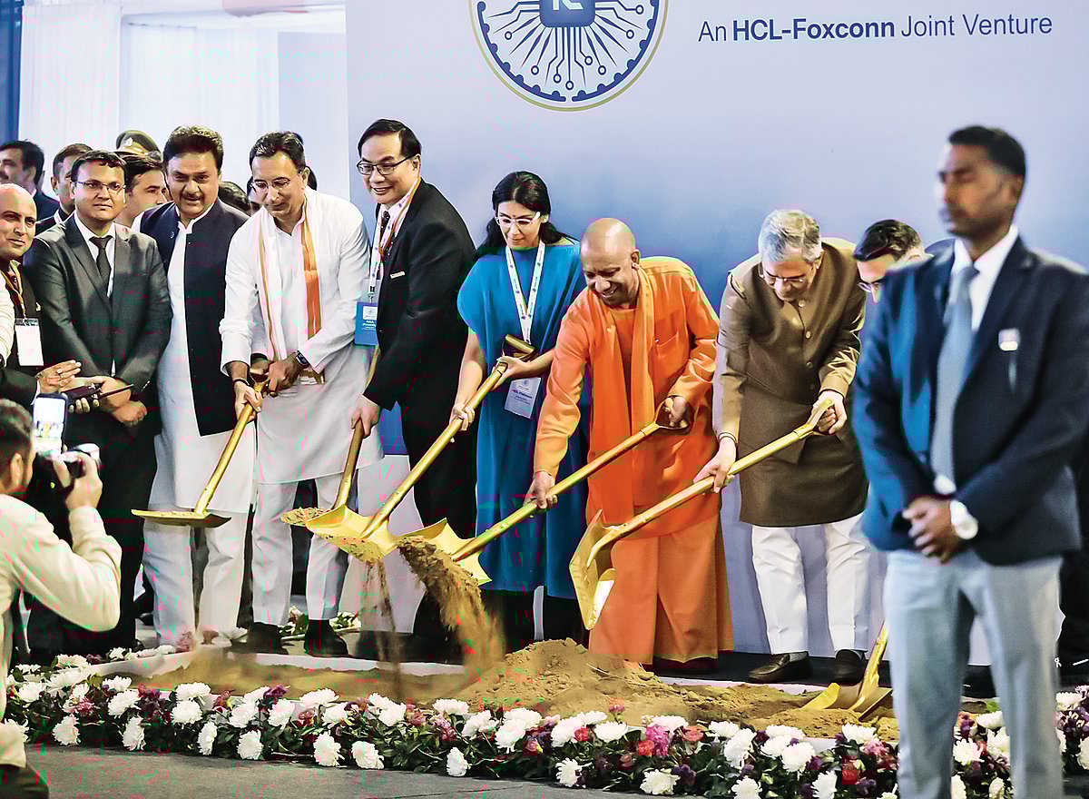 CM Yogi Adityanath and other dignitaries at the HCL-Foxconn joint venture groundbreaking ceremony - null