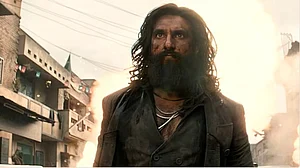 YouTube : Dhurandhar 2 Advance Booking Crosses 2.75 Lakh Tickets